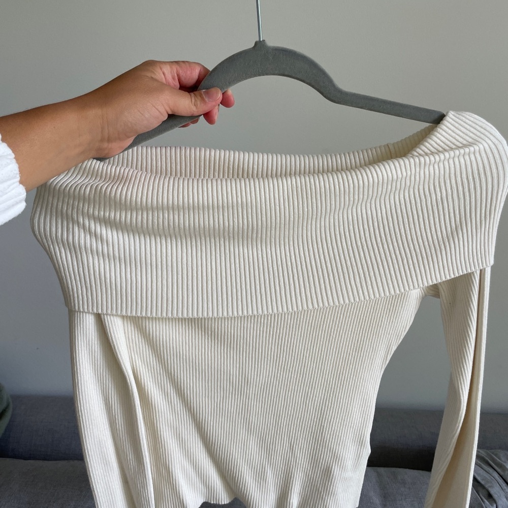 NA-KD Elegant Off-Shoulder Cream knit top